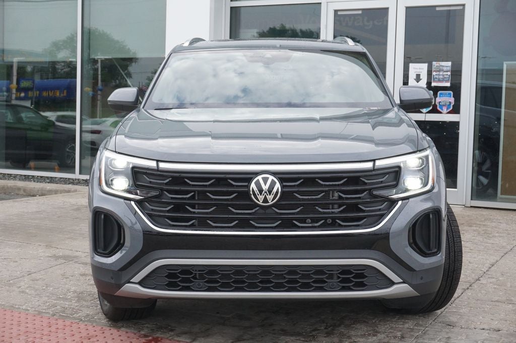 2026 Volkswagen Atlas Cross Sport 2.0T SE w/Technology