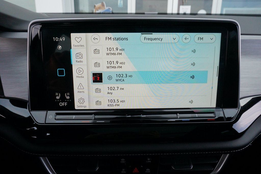 2026 Volkswagen Atlas Cross Sport 2.0T SE w/Technology