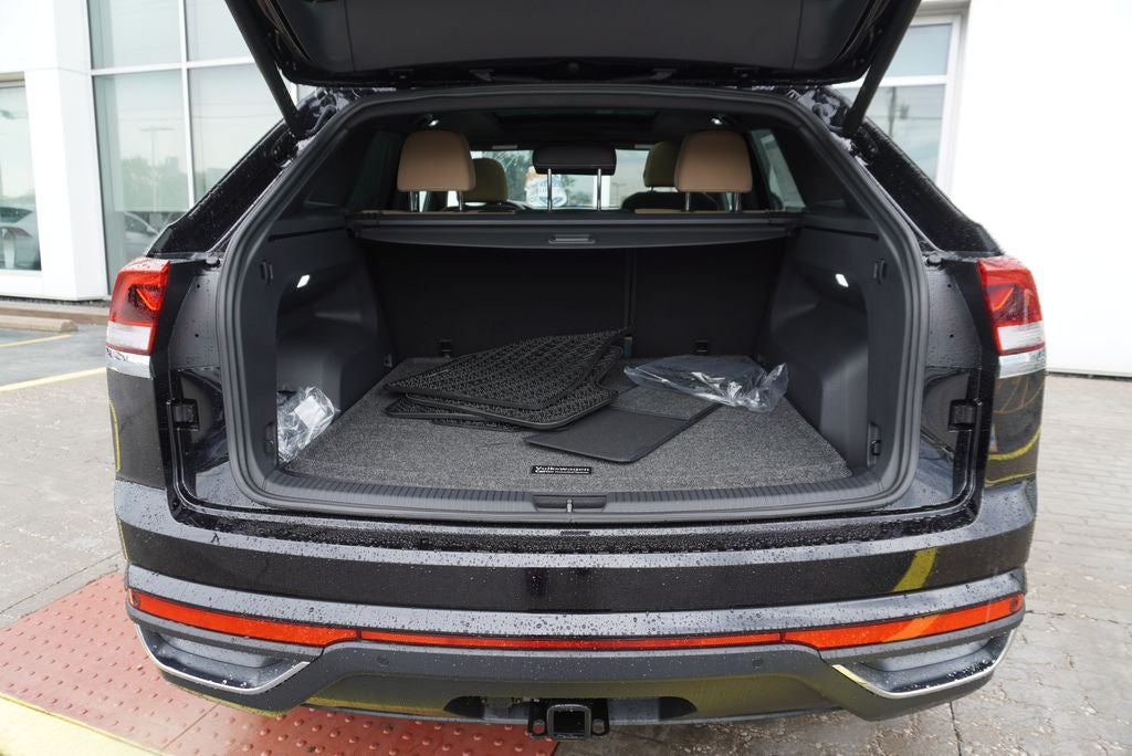 2026 Volkswagen Atlas Cross Sport SE w/Technology