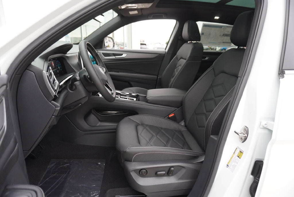2026 Volkswagen Atlas Cross Sport SE w/Technology