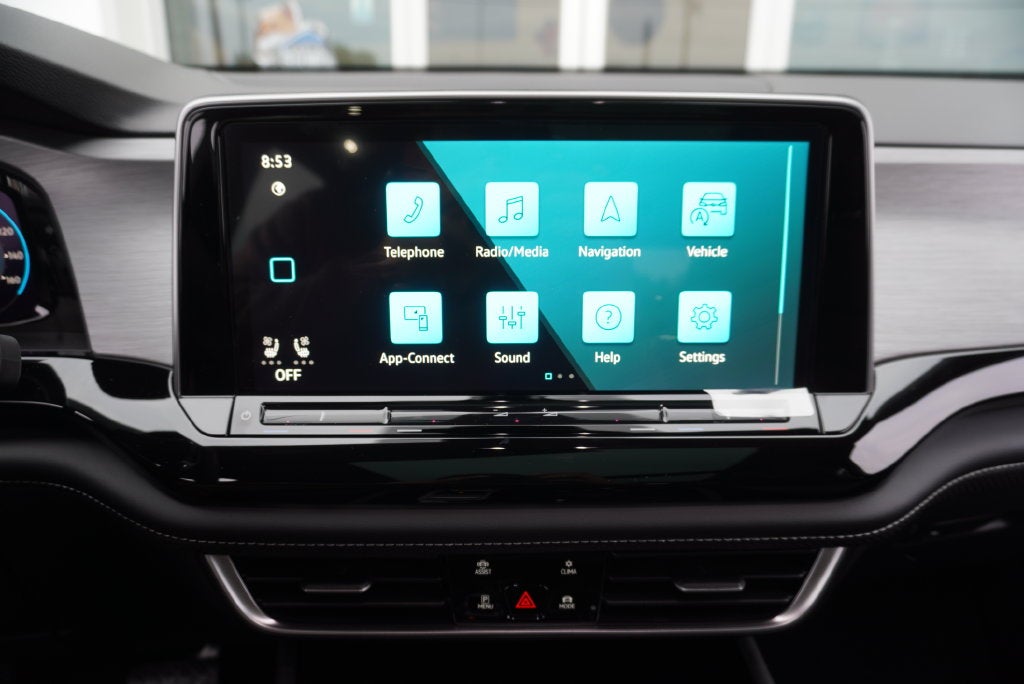 2026 Volkswagen Atlas Cross Sport SE w/Technology