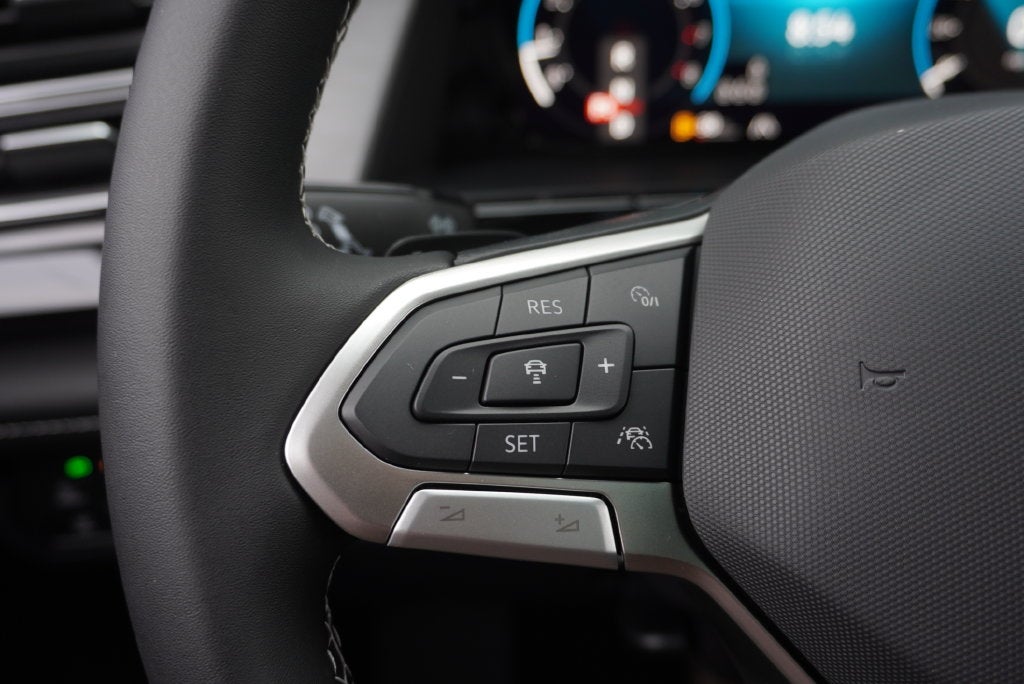 2026 Volkswagen Atlas Cross Sport SE w/Technology