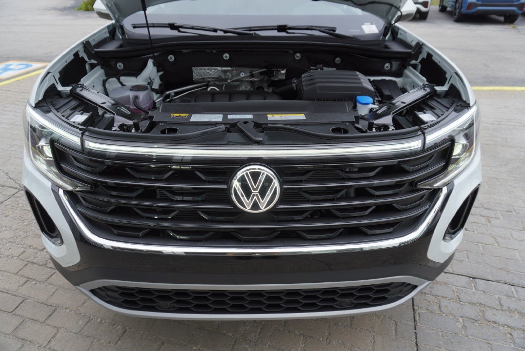 2026 Volkswagen Atlas Cross Sport SE w/Technology