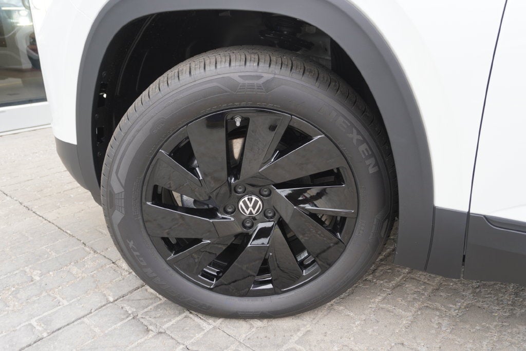 2026 Volkswagen Atlas Cross Sport SE w/Technology