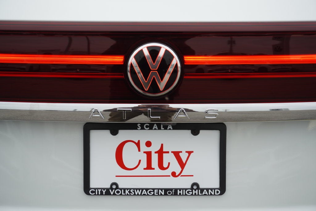 2026 Volkswagen Atlas Cross Sport SE w/Technology