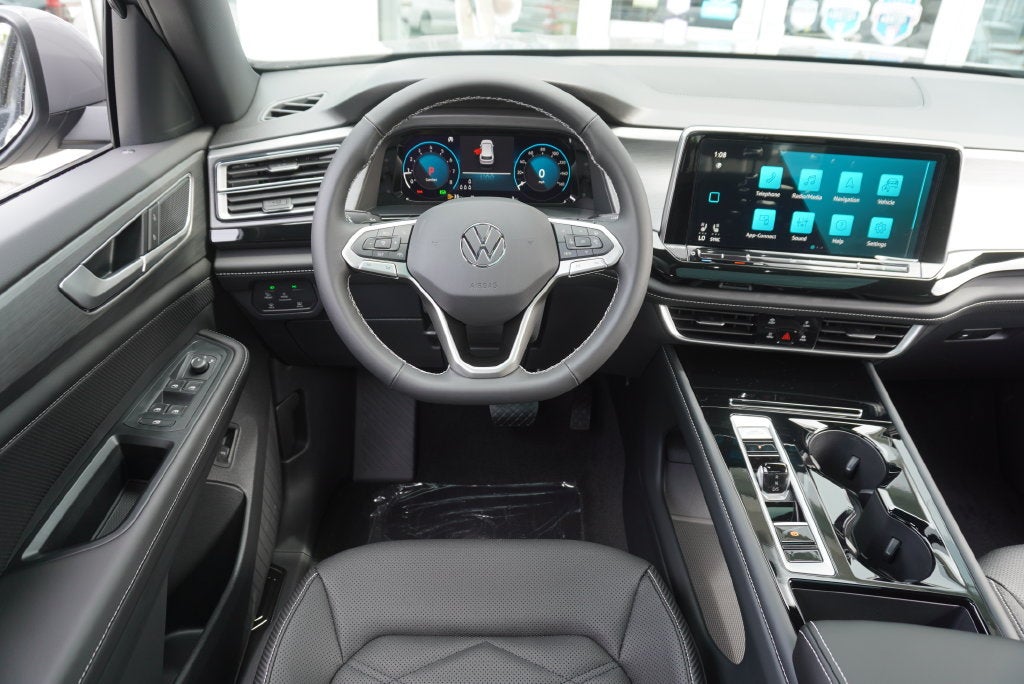 2026 Volkswagen Atlas Cross Sport SE w/Technology
