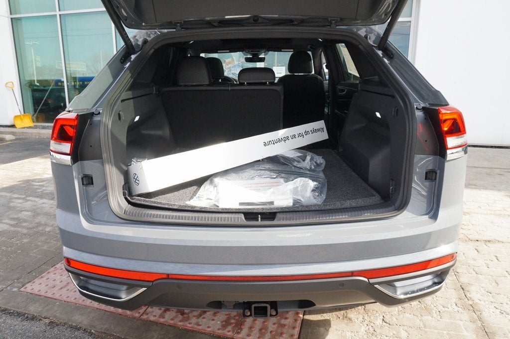 2026 Volkswagen Atlas Cross Sport 2.0T SE w/Technology