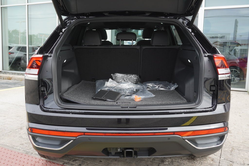 2026 Volkswagen Atlas Cross Sport SE w/Technology