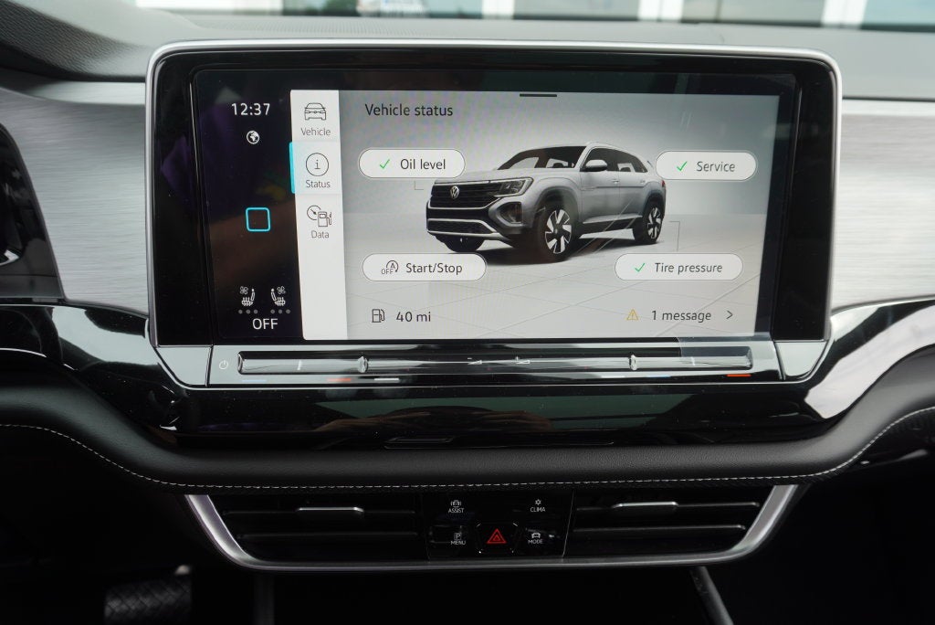 2026 Volkswagen Atlas Cross Sport SE w/Technology