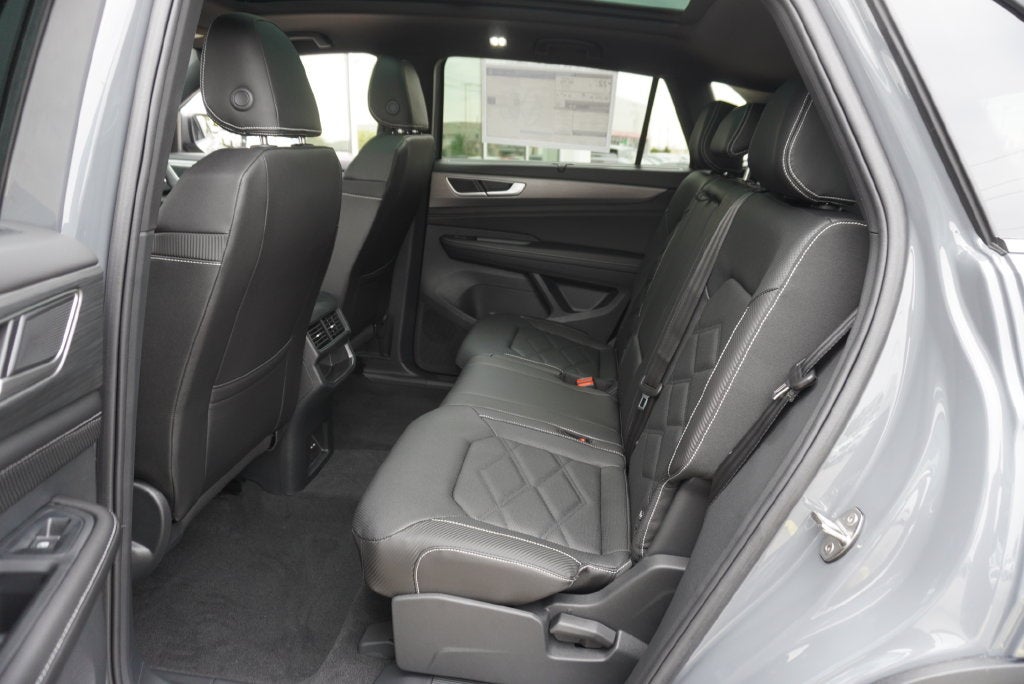 2026 Volkswagen Atlas Cross Sport SE w/Technology