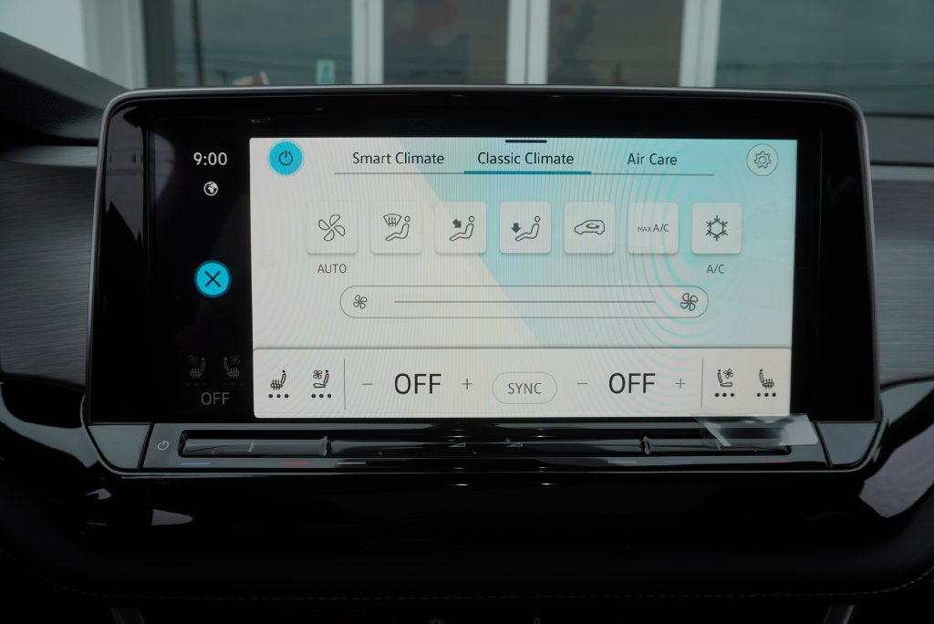 2026 Volkswagen Atlas Cross Sport SE w/Technology