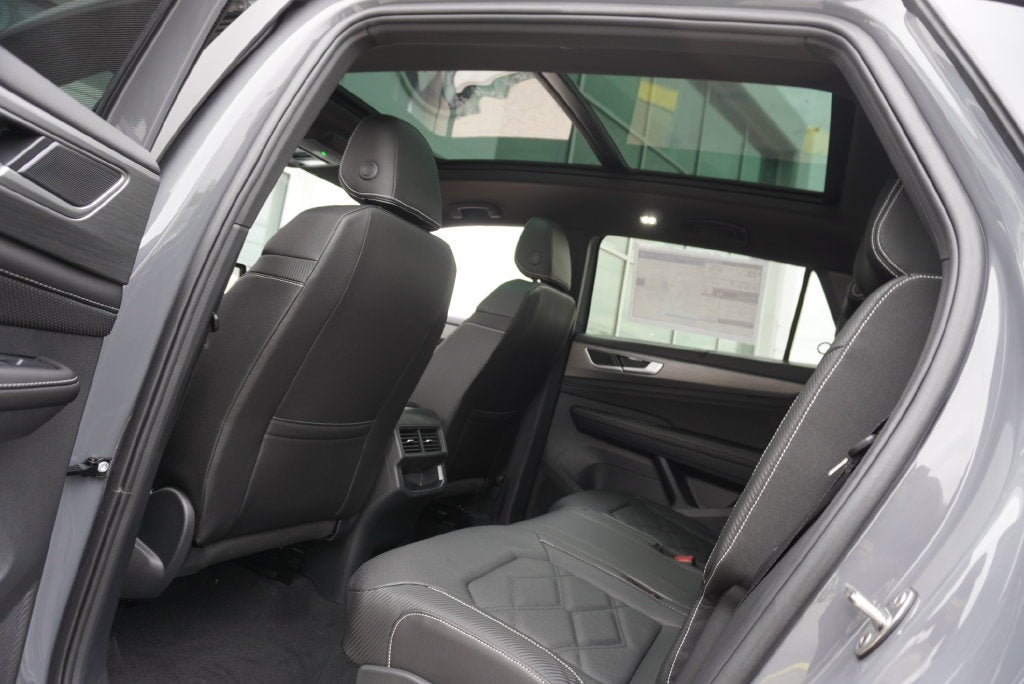 2026 Volkswagen Atlas Cross Sport SE w/Technology
