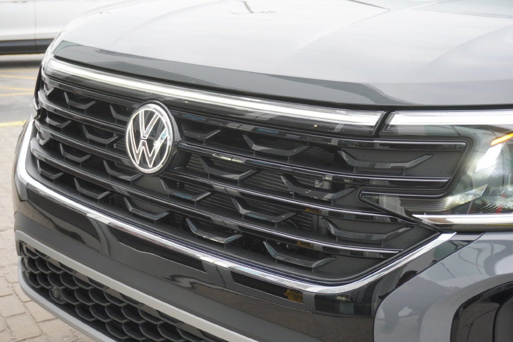 2026 Volkswagen Atlas Cross Sport SE w/Technology