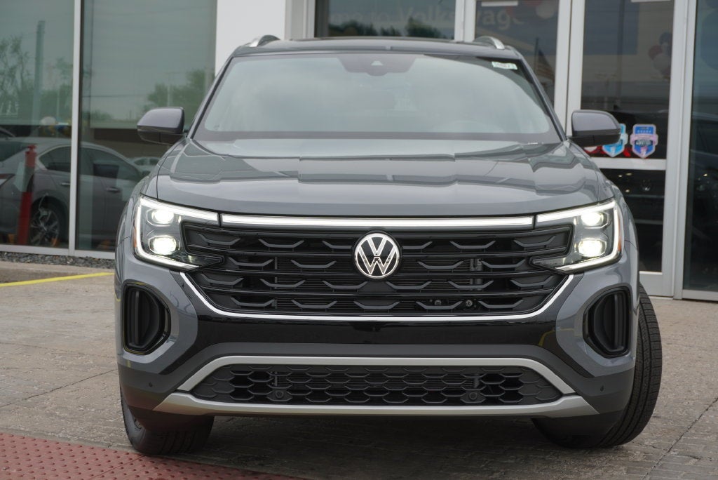 2026 Volkswagen Atlas Cross Sport SE w/Technology