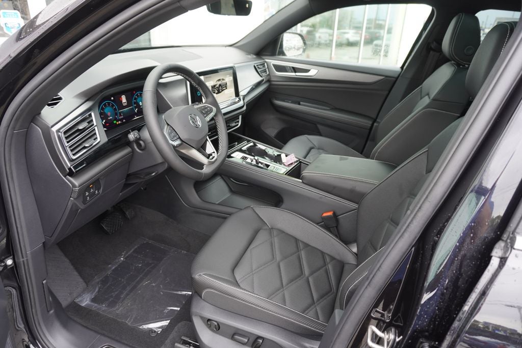2026 Volkswagen Atlas Cross Sport SE w/Technology