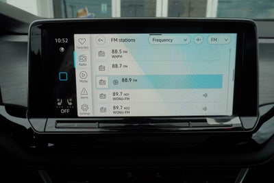 2026 Volkswagen Atlas Cross Sport SE w/Technology