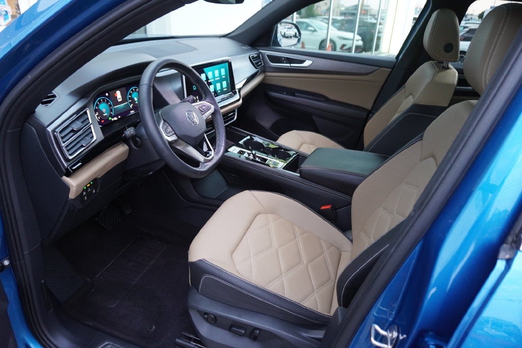2024 Volkswagen Atlas Cross Sport 2.0T SE w/Technology
