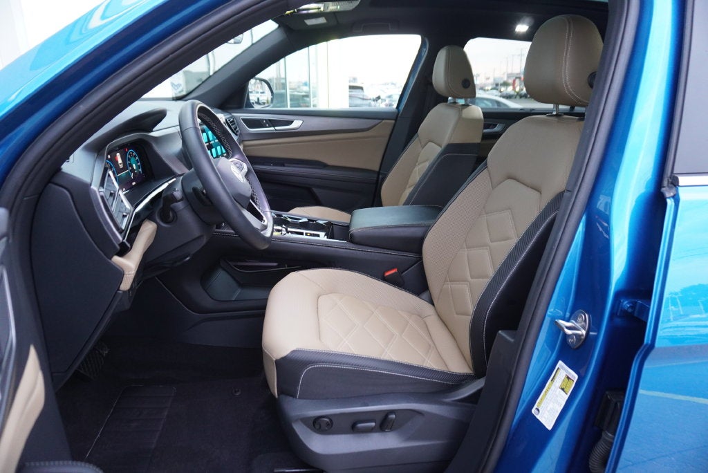 2024 Volkswagen Atlas Cross Sport 2.0T SE w/Technology