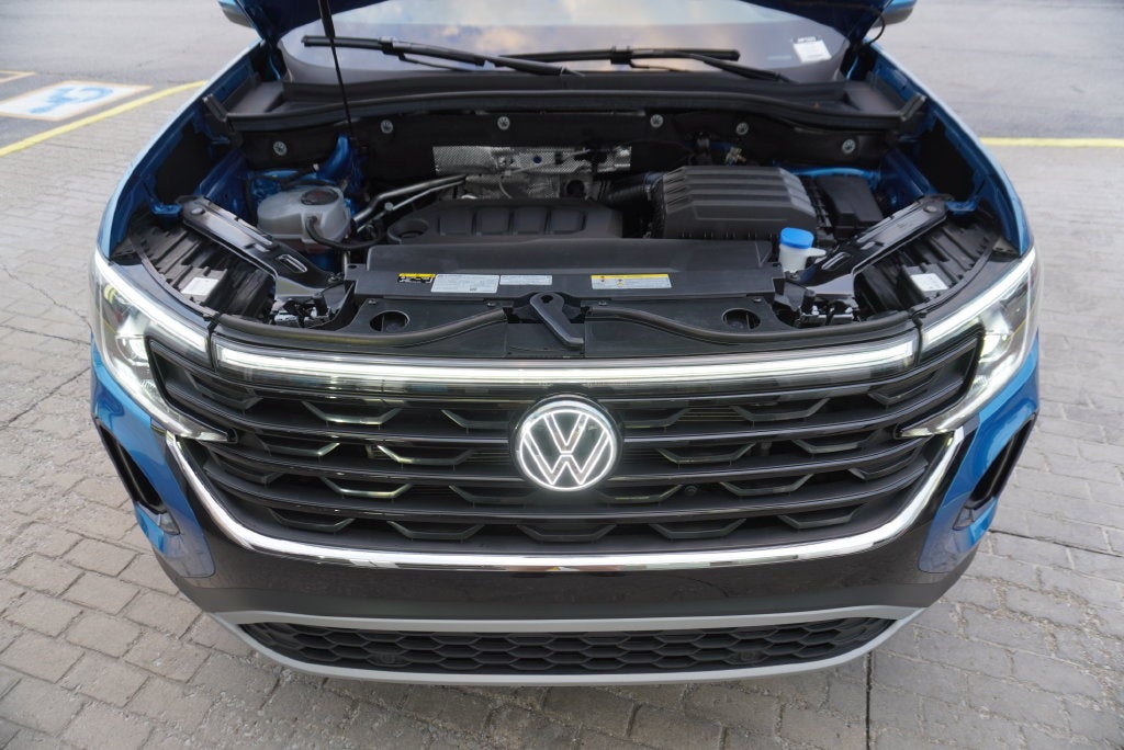 2024 Volkswagen Atlas Cross Sport 2.0T SE w/Technology