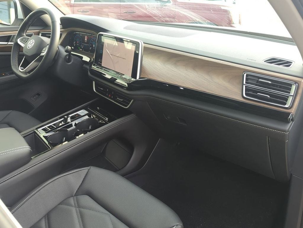 2026 Volkswagen Atlas SE w/Technology