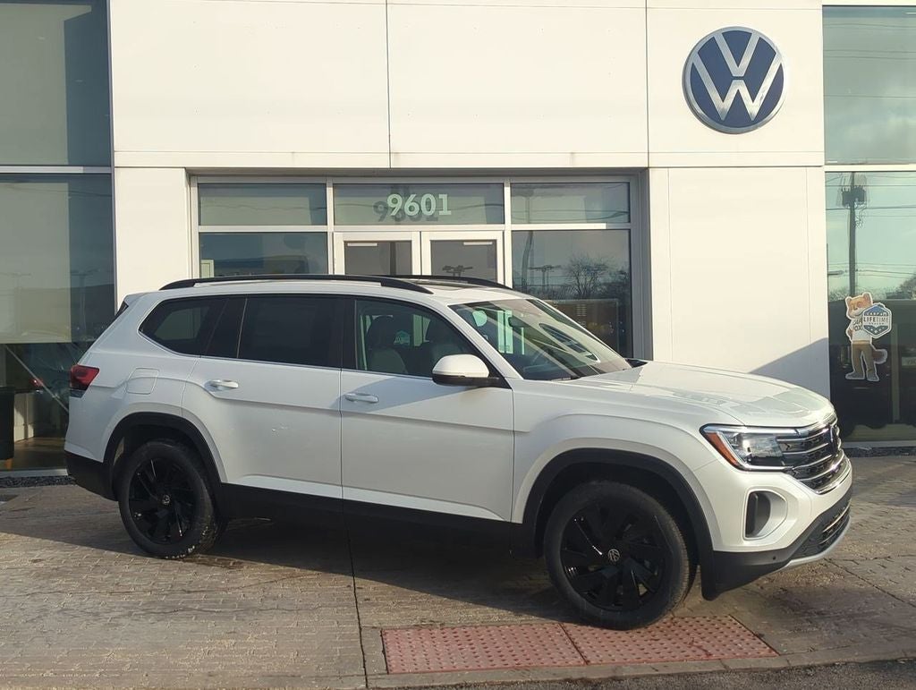 2026 Volkswagen Atlas SE w/Technology