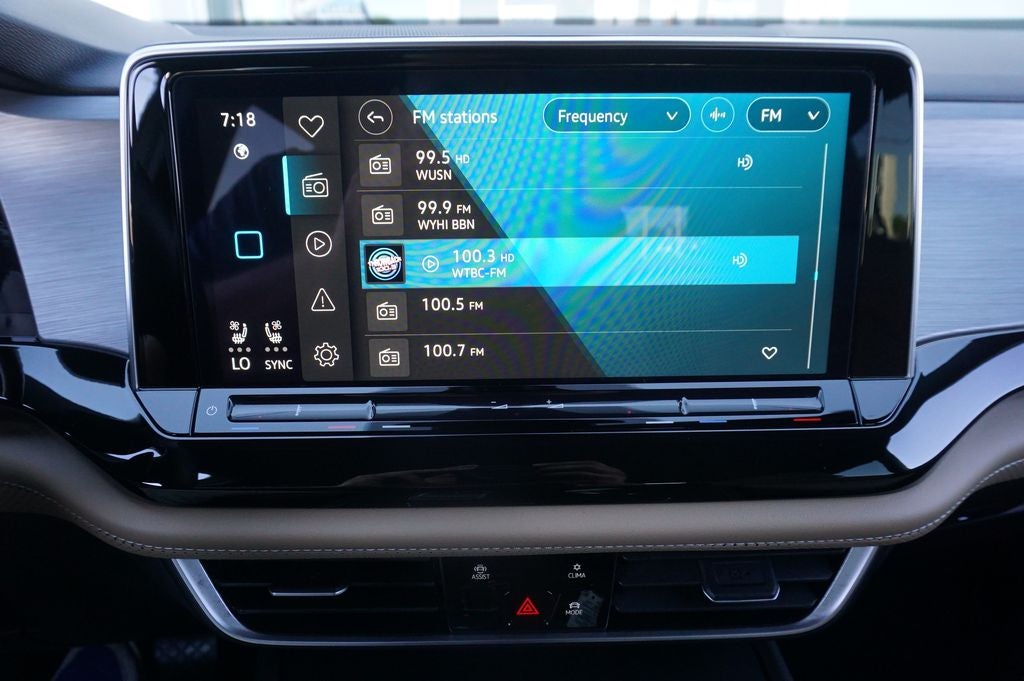 2025 Volkswagen Atlas Cross Sport 2.0T SE