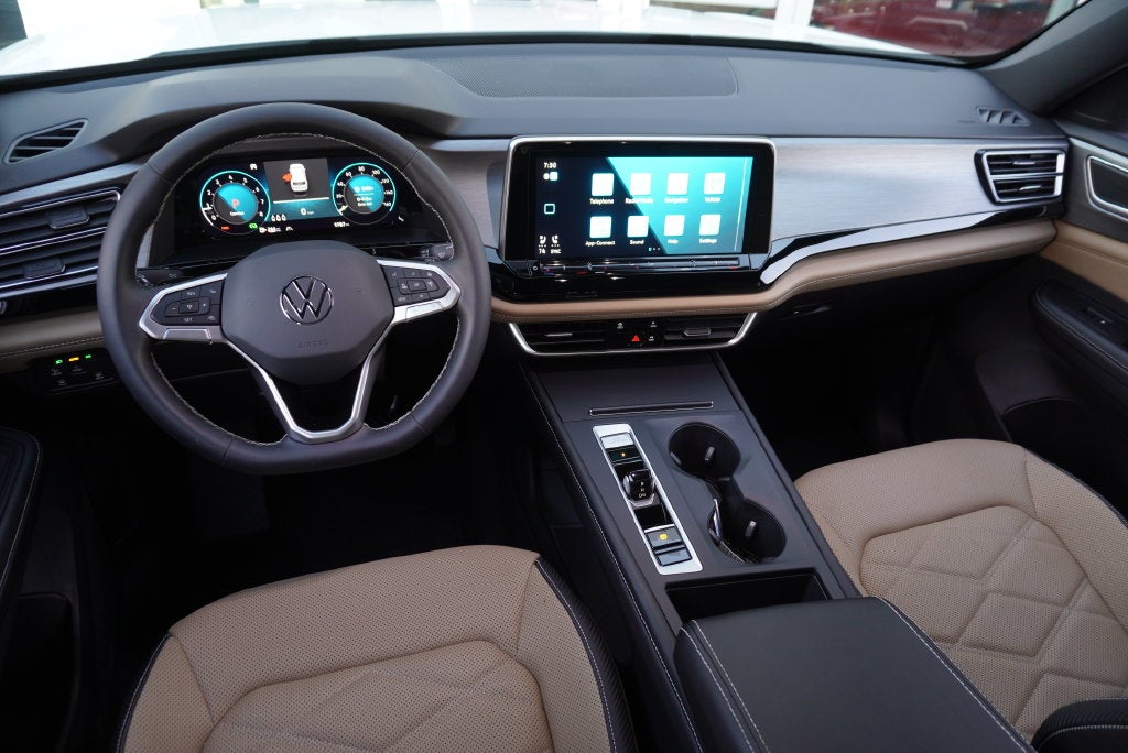 2024 Volkswagen Atlas Cross Sport 2.0T SE