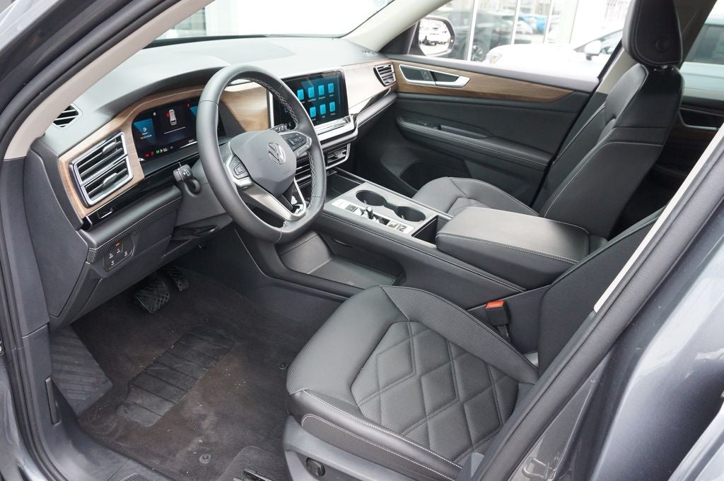 2024 Volkswagen Atlas 2.0T SE
