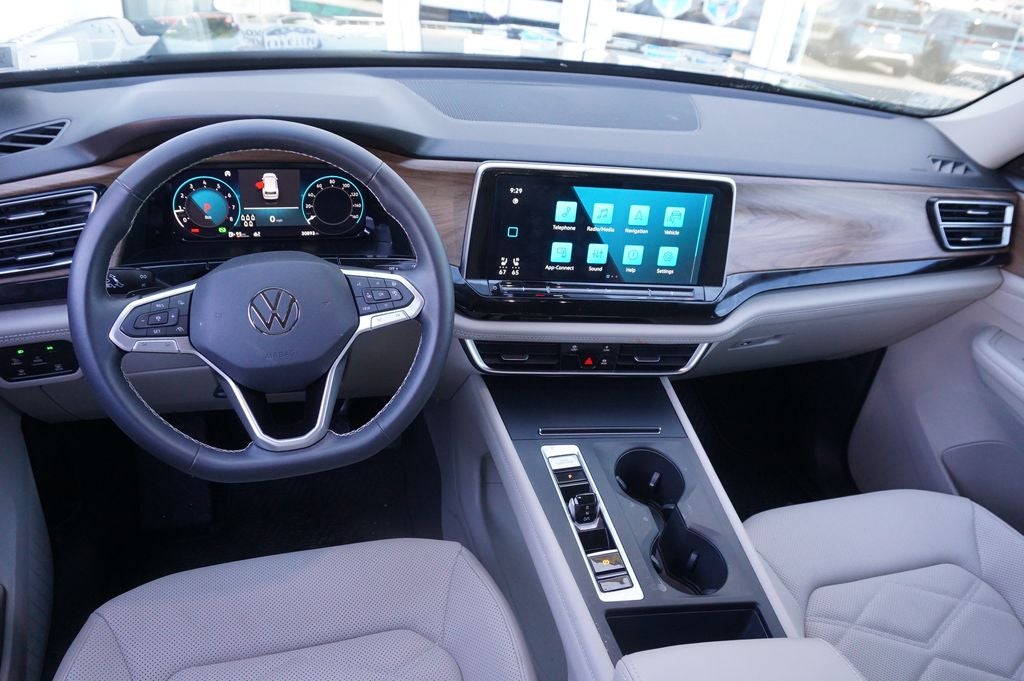 2024 Volkswagen Atlas 2.0T SE