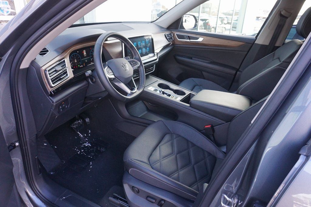 2025 Volkswagen Atlas 2.0T SE