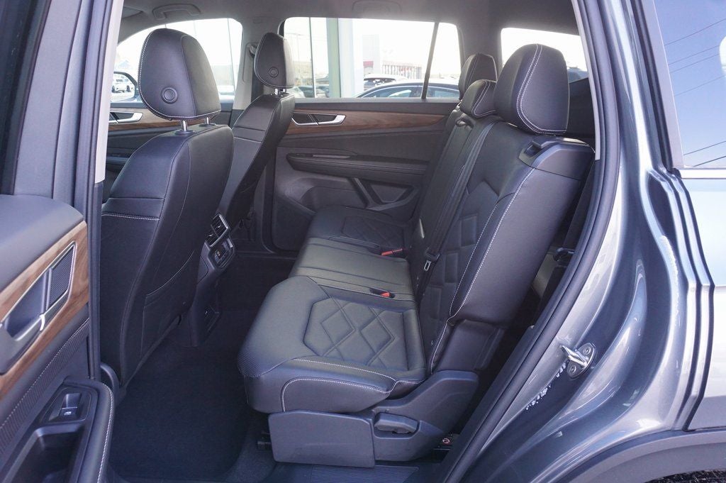 2025 Volkswagen Atlas 2.0T SE