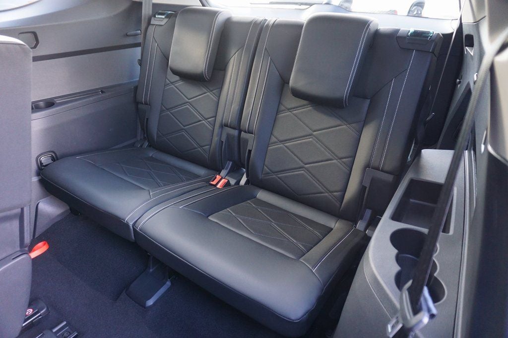 2025 Volkswagen Atlas 2.0T SE