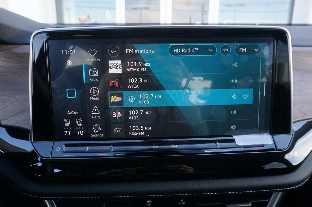 2025 Volkswagen Atlas 2.0T SE