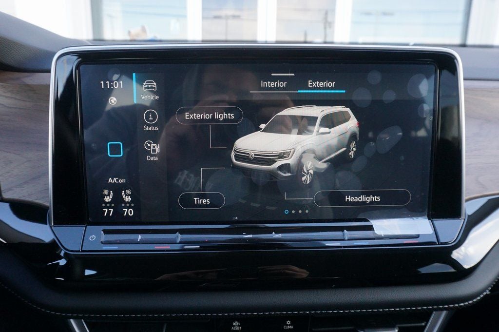 2025 Volkswagen Atlas 2.0T SE