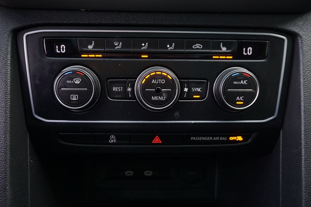 2021 Volkswagen Atlas 3.6L V6 SE w/Technology R-Line