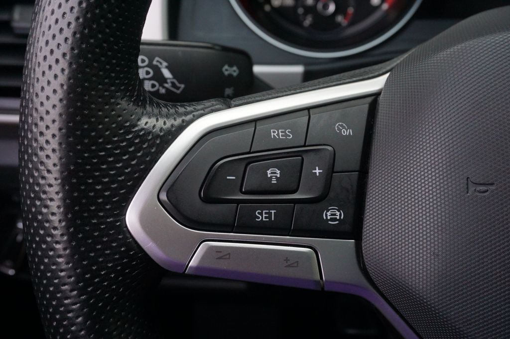 2021 Volkswagen Atlas 3.6L V6 SE w/Technology R-Line