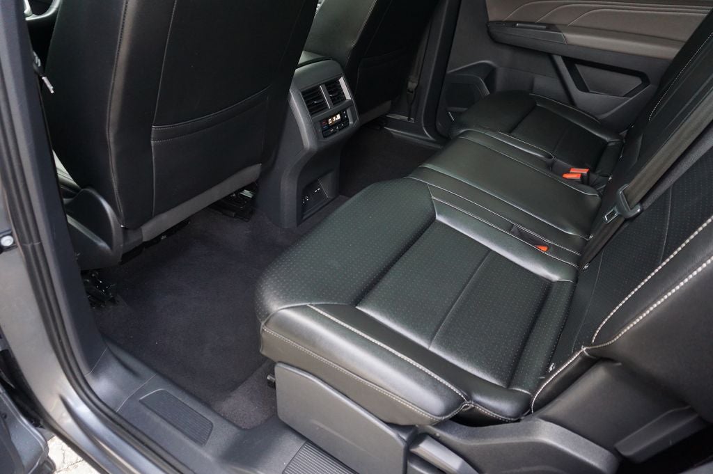 2021 Volkswagen Atlas 3.6L V6 SE w/Technology R-Line