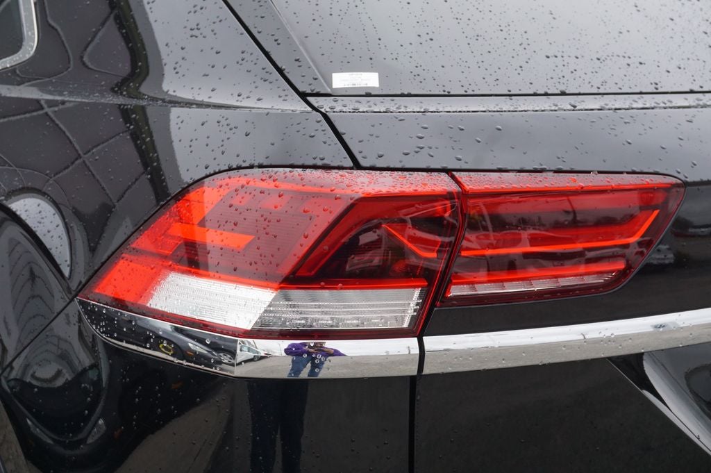 2022 Volkswagen Atlas Cross Sport 3.6L V6 SEL R-Line
