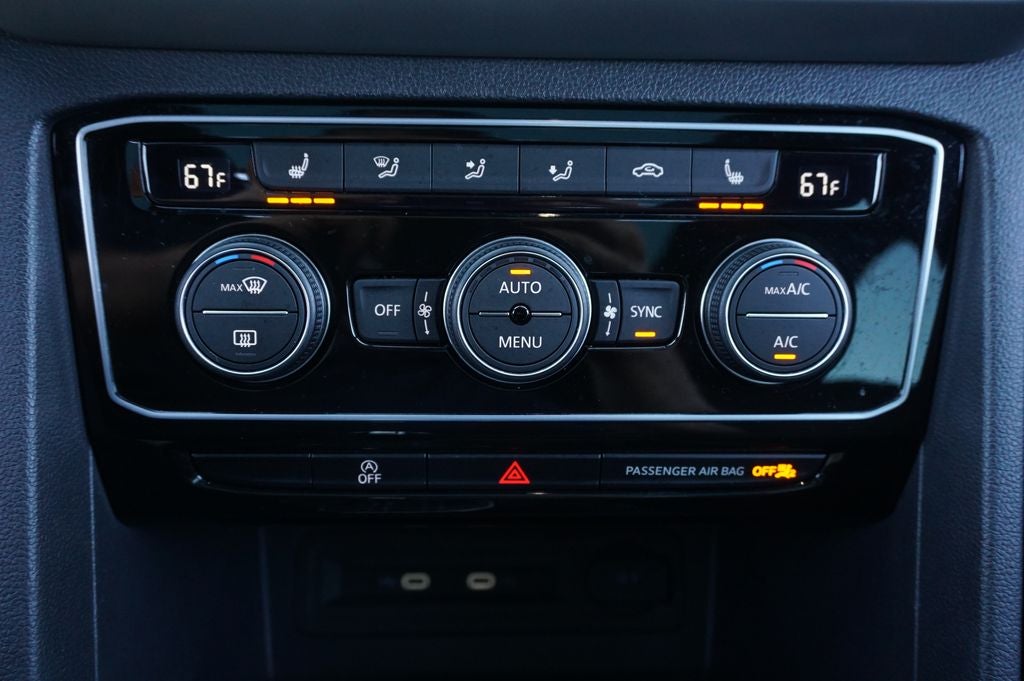 2023 Volkswagen Atlas Cross Sport 3.6L V6 SEL R-Line