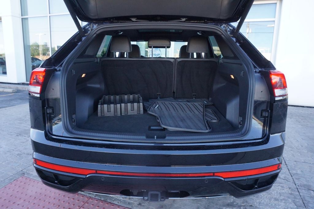 2023 Volkswagen Atlas Cross Sport 3.6L V6 SEL R-Line