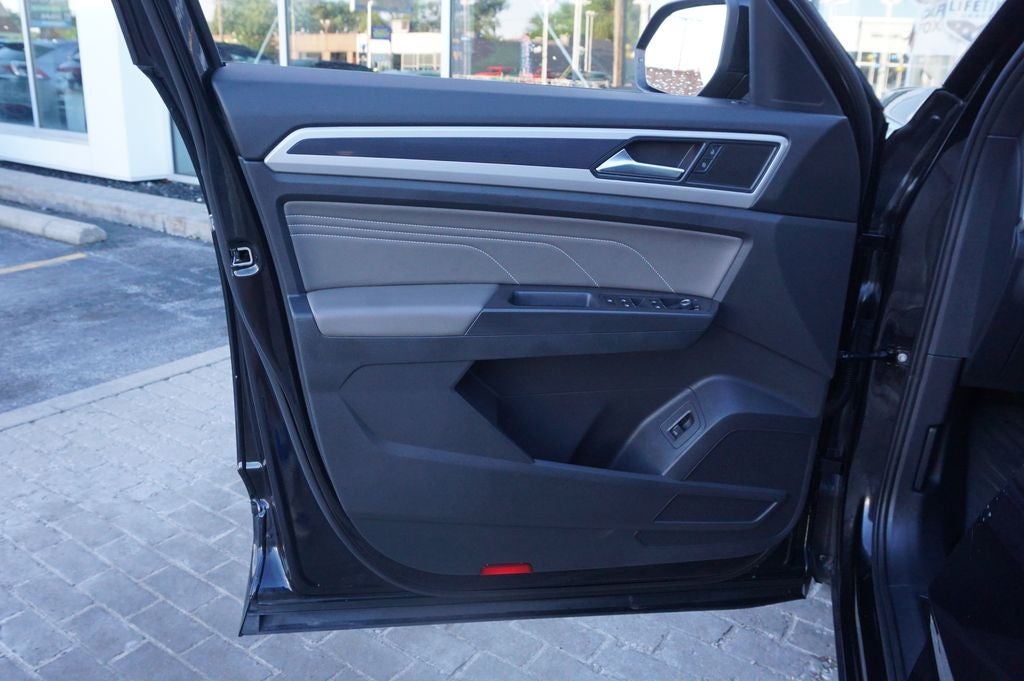 2023 Volkswagen Atlas Cross Sport 3.6L V6 SEL R-Line