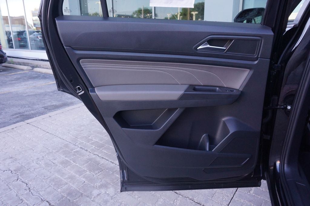 2023 Volkswagen Atlas Cross Sport 3.6L V6 SEL R-Line