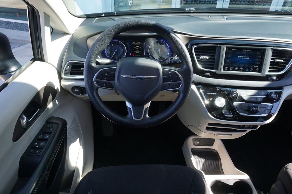 2020 Chrysler Voyager LX