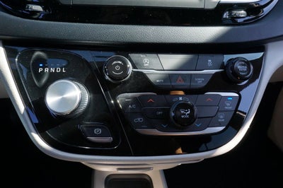 2020 Chrysler Voyager LX