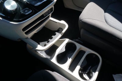 2020 Chrysler Voyager LX