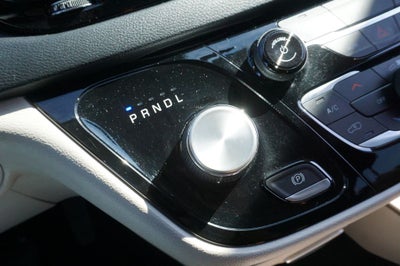 2020 Chrysler Voyager LX