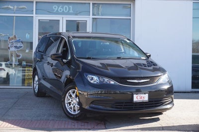 2020 Chrysler Voyager LX