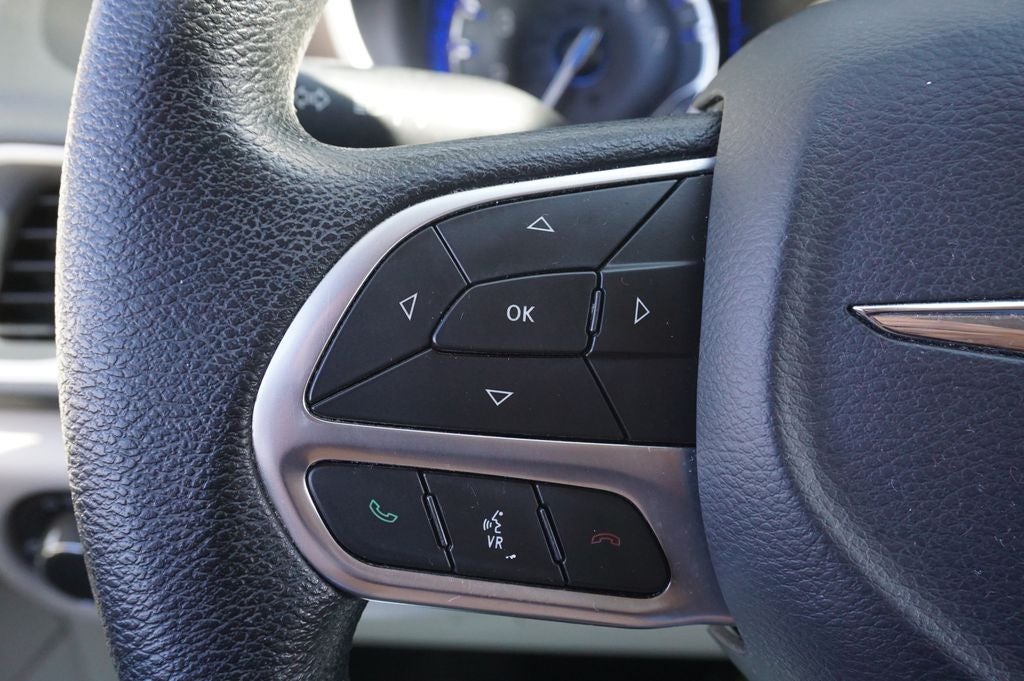 2020 Chrysler Voyager LX