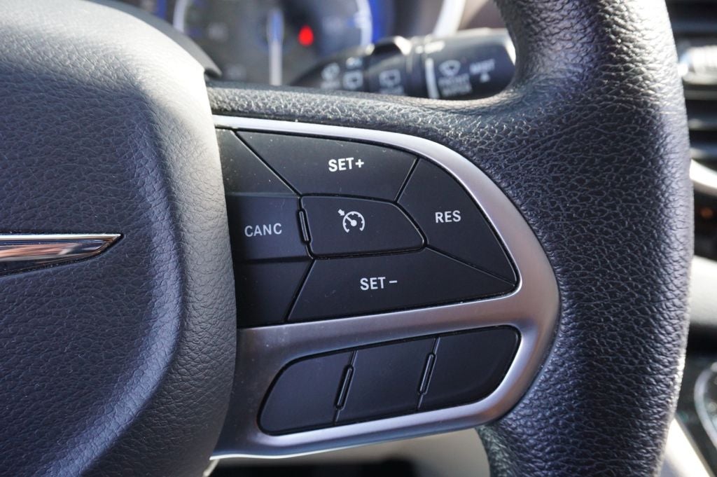 2020 Chrysler Voyager LX