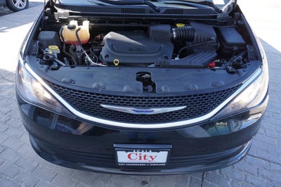 2020 Chrysler Voyager LX